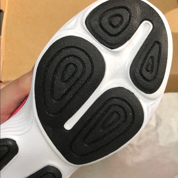 Nike
Revolution 4 Sneaker (Little Kid) K4N100 - Picture 4 of 5